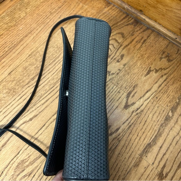 Vintage Liz Claiborne | 80’s Leather Navy Shoulder Bag - Picture 10 of 16